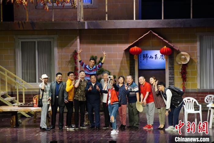 冯巩等明星云集2020首届中国广播艺术团艺术季