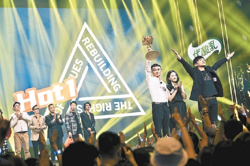 华东:每天必须像上班一样排练音乐