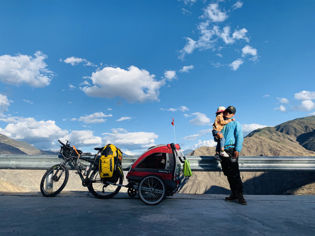 《神兜兜和奶爸》开机 重现萌娃随父骑行西藏之旅