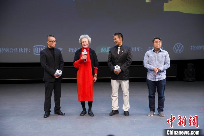 《冰下的鱼》全球首映 探索全新电影类型