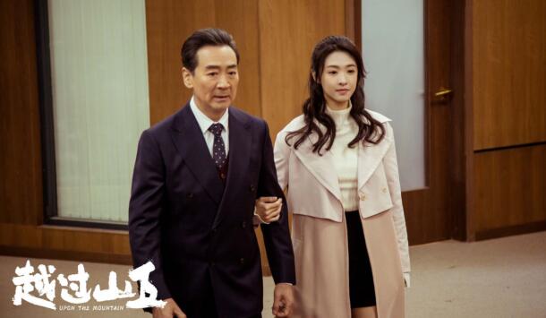 李小甜《越过山丘》热播 本色演绎少女成长史