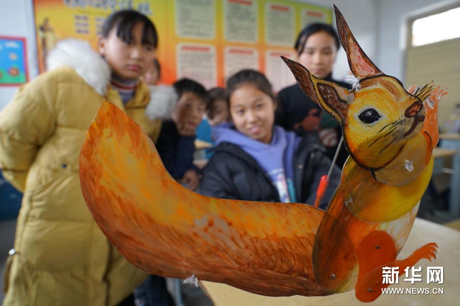 “小皮影”进校园