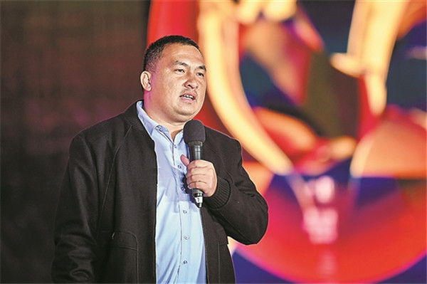 凯旋！金鸡闪耀广州塔 影人欢欣说豪情