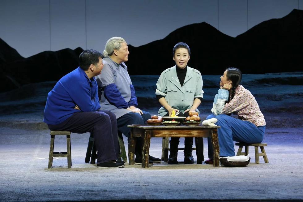 话剧《情系贺兰》：绘就闽宁镇脱贫攻坚的舞台画卷