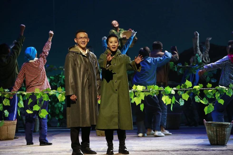 话剧《情系贺兰》：绘就闽宁镇脱贫攻坚的舞台画卷