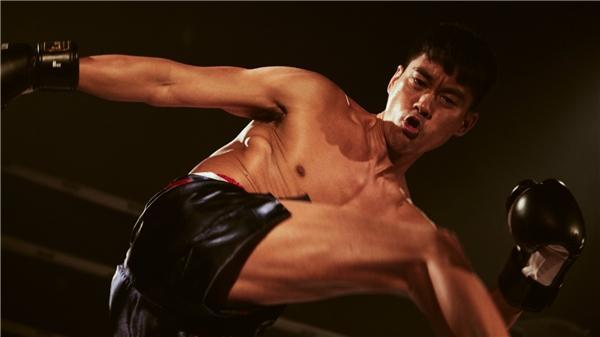 《苦战江湖》上演硬汉对决 陈国坤为亲情而战