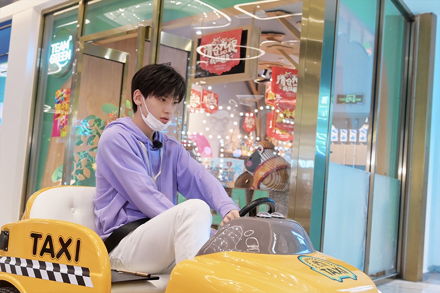 《神奇公司在哪里》乔杉杨迪上演神奇升职记