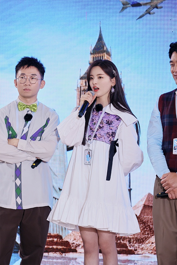 《神奇公司在哪里》乔杉杨迪上演神奇升职记