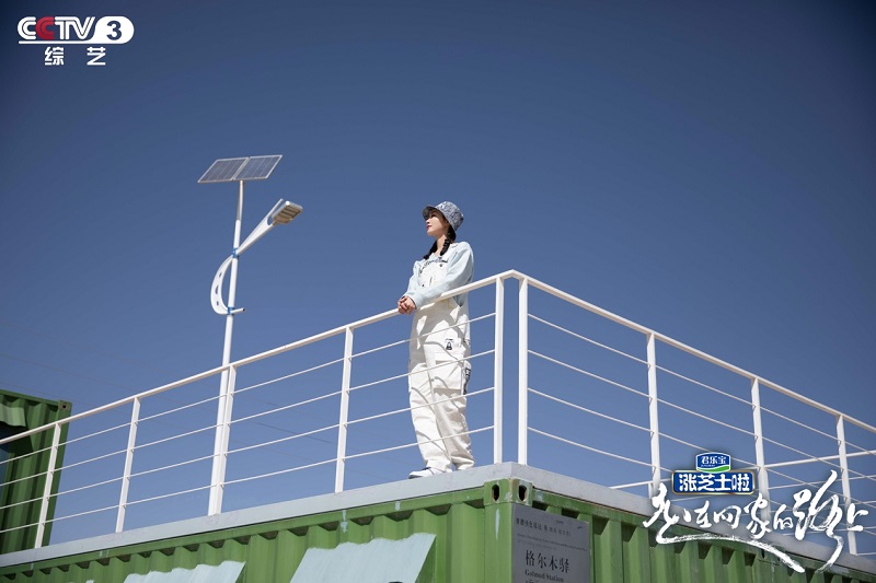 《走在回家的路上》MV暖心上线 以文艺工作者的成长见证时代发展