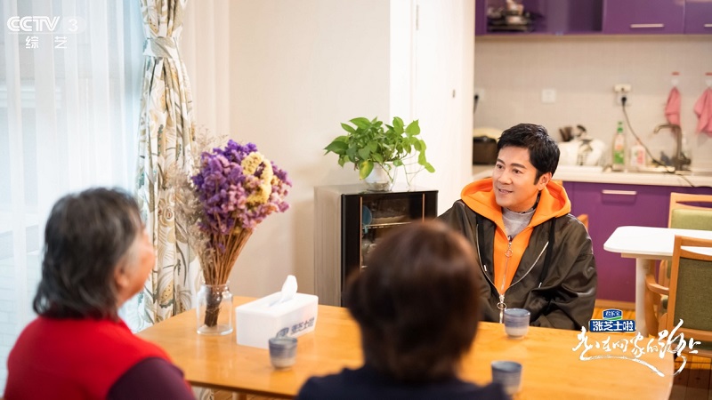 《走在回家的路上》MV暖心上线 以文艺工作者的成长见证时代发展