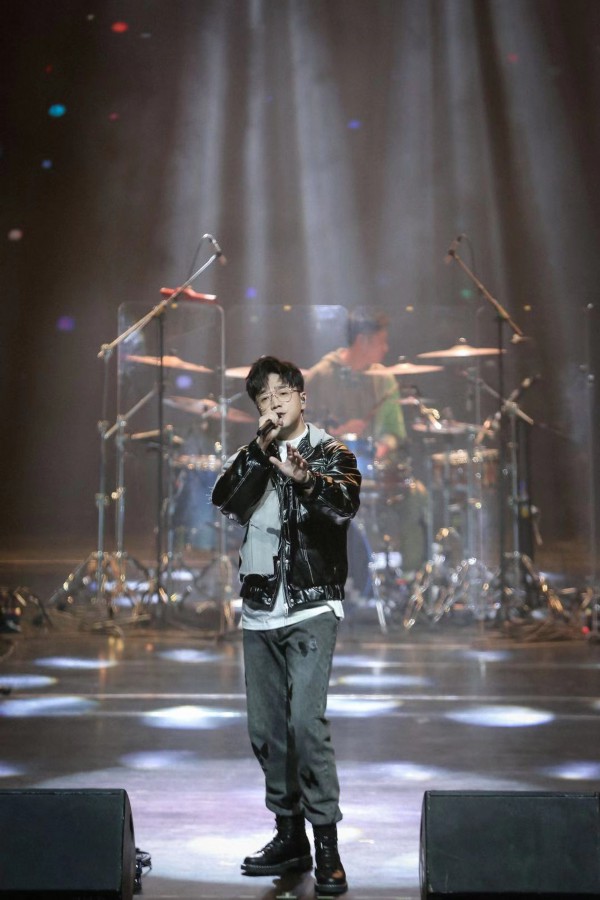 王铮亮全国巡演 张远魏晨助阵引全场大合唱