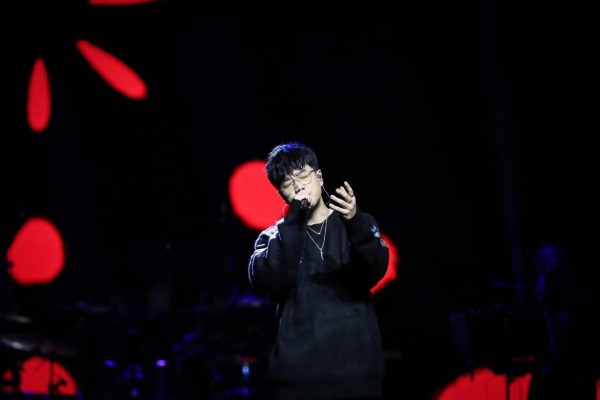 王铮亮全国巡演 张远魏晨助阵引全场大合唱