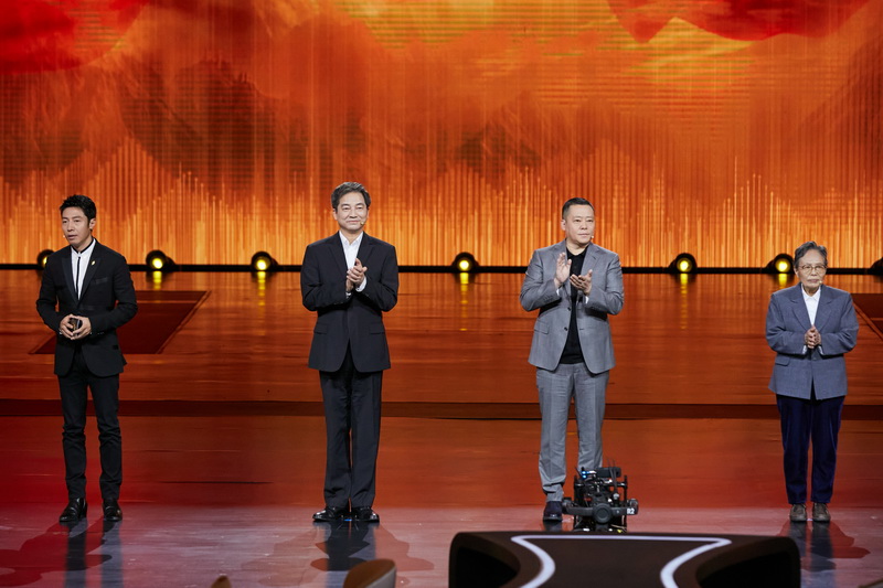 王源“跨时空”演绎青年聂耳 《故事里的中国》走进国歌诞生背后不能忘却的记忆