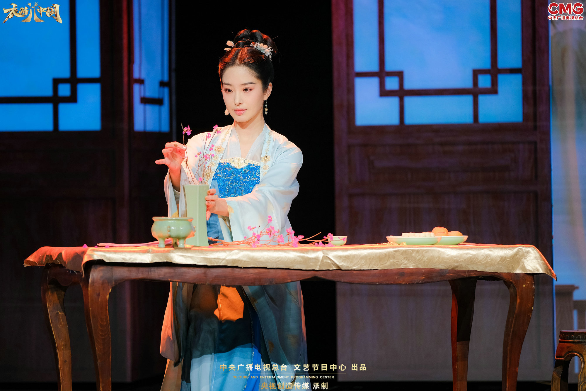 央视《衣尚中国》第五期呈现“雅韵之美”