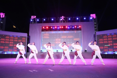 东莞办抖音流量王总决赛 全国16支队伍同台竞技,逾500万人在线关注