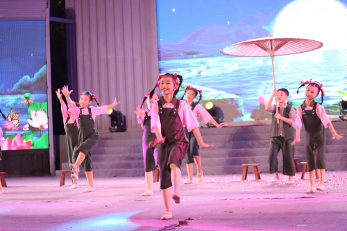 东莞办抖音流量王总决赛 全国16支队伍同台竞技,逾500万人在线关注