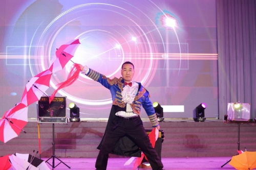 东莞办抖音流量王总决赛 全国16支队伍同台竞技,逾500万人在线关注