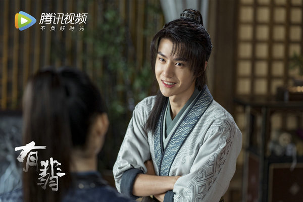 《有翡》热播 赵丽颖傲娇闭幕套路