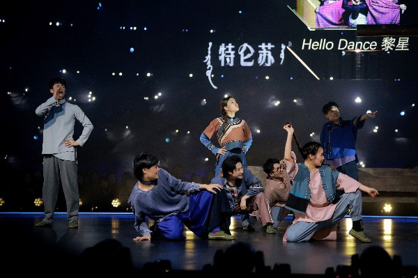 黎星晋级《舞蹈风暴》决赛 为自闭症发声哽咽落泪