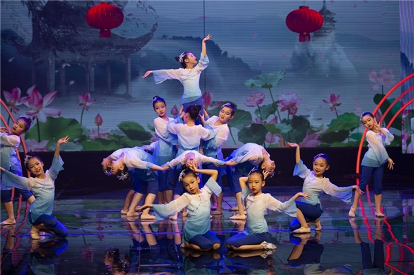 北京电视台科教近年道牛年春晚 桔子树学员群星闪耀