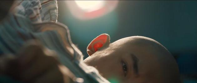 《送你一朵小红花》中的易烊千玺