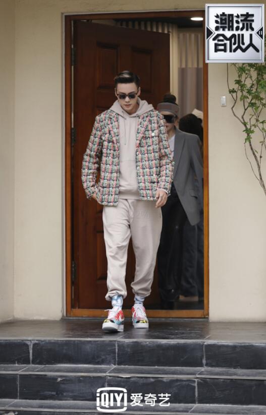 《潮流合伙人2》多维度话题霸榜 陈伟霆造型出圈