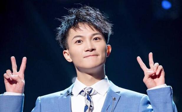 周深谈低谷期：其实都是庸人自扰 不要害怕