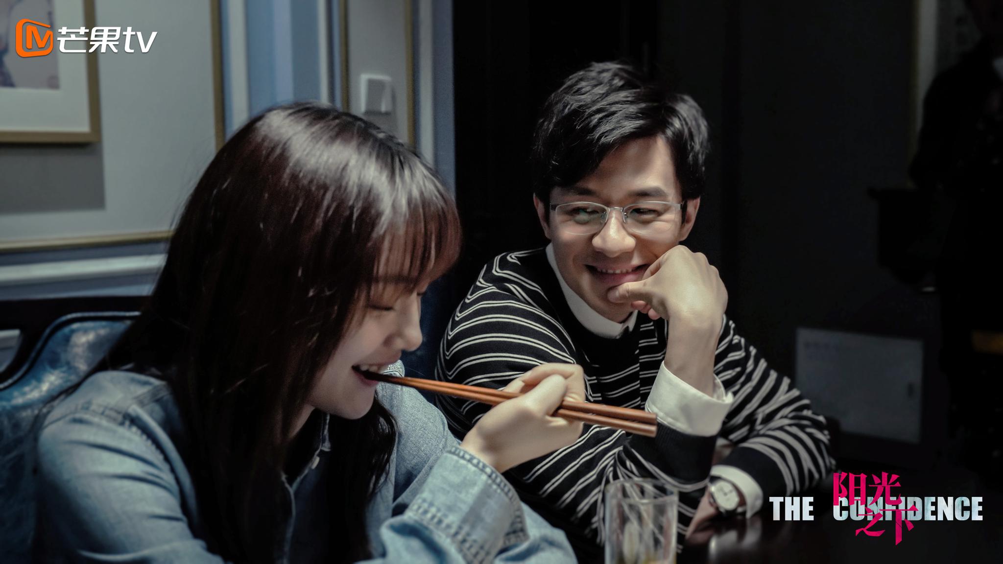 《阳光之下》发人物特写海报 柯滢小武联手警方围剿封潇声