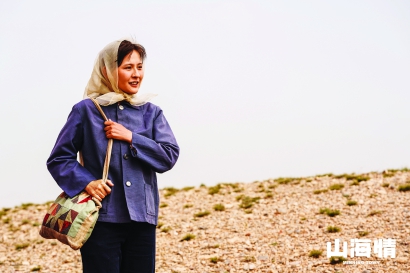 在平凡人物的身上，时代的高度耀目可见