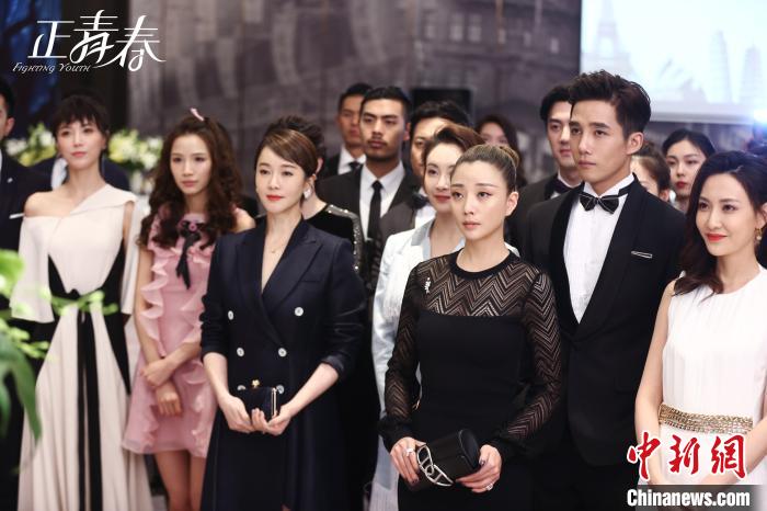 《正青春》播出贯穿高热度女性向职场剧引存眷