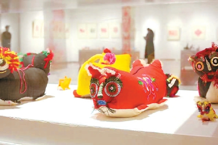 观众有大抵，线下好戏连台庆佳节