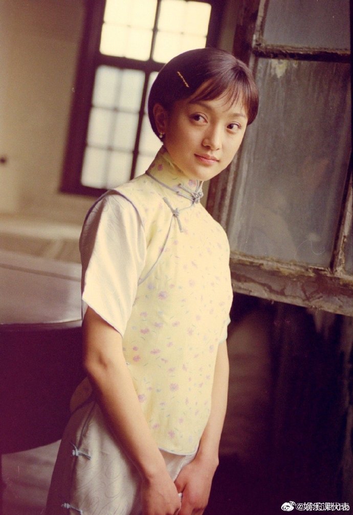 周迅饰演林徽因时旧照曝光 身穿民国服饰清纯可人