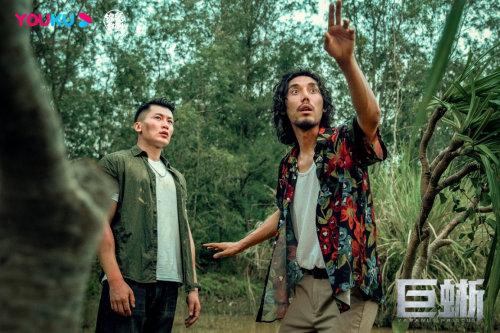 电影《巨蜥》定档4月3日 王者降临巨兽争霸