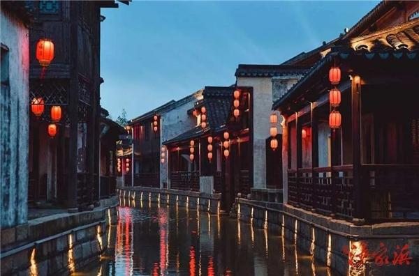 《暗战·沙家浜》行进式夜游+陶醉式戏剧说明赤色文化