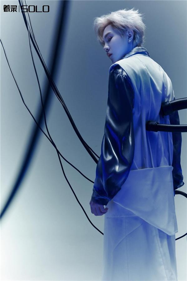 S.K.Y天穹少年团首度《着录》颜值与时尚大碰撞