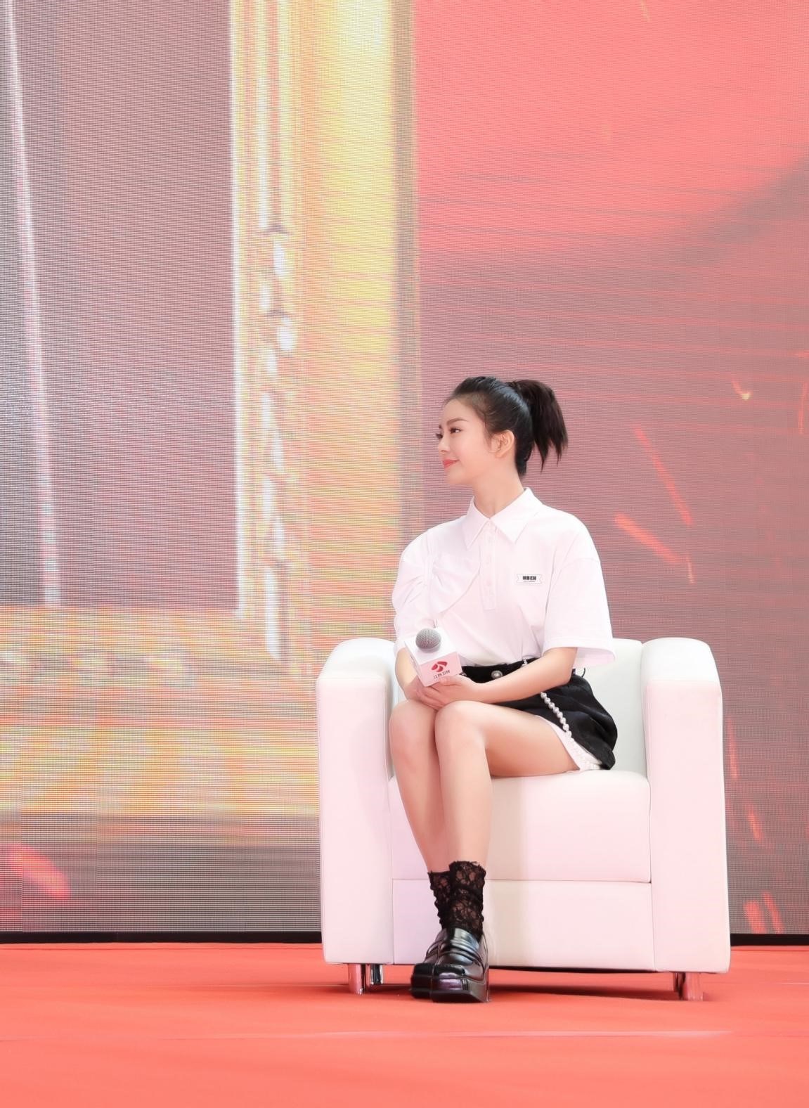 献礼节目《致敬百年风华》召开新闻发布会 青年演员种丹妮以先容人身份出席