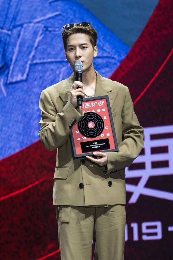 硬地围炉夜·网易云音乐原创盛典杭州举办 原创音乐已与主流音乐并驾齐驱