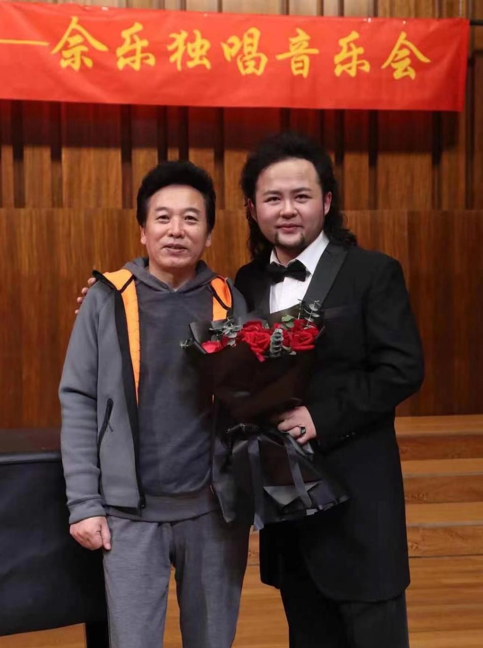 “男中音唱抒情中国风”——佘乐独唱音乐会举行