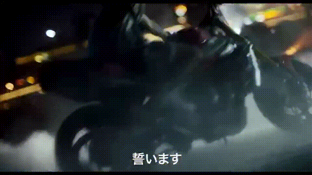 《少年的你》全新镜头释出 易烊千玺骑摩托车漂移