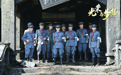 电视剧《光荣与空想》开播：以初心荣光致中国人民“站起来”的史诗岁月