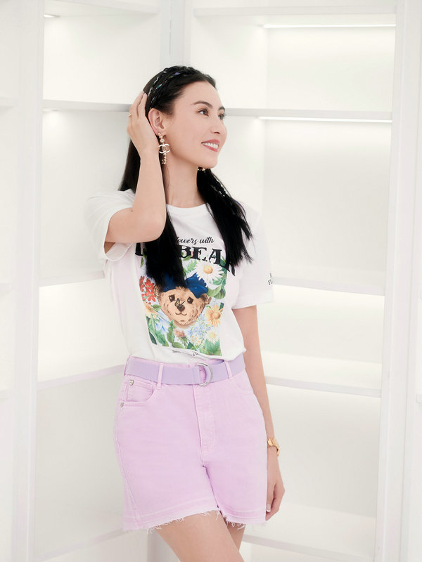 张柏芝最新活动写真 自然安静开启初夏空隙时光