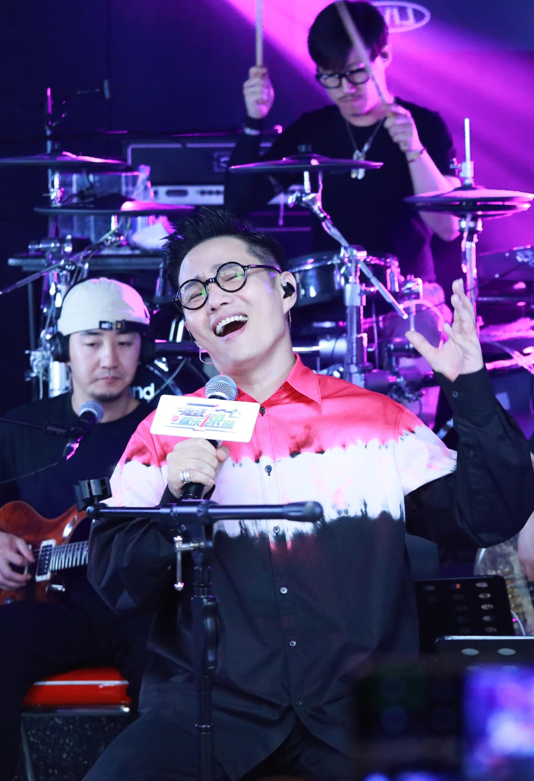 总台音乐近年道《超级音乐速递》跨越荧屏 云端筑梦