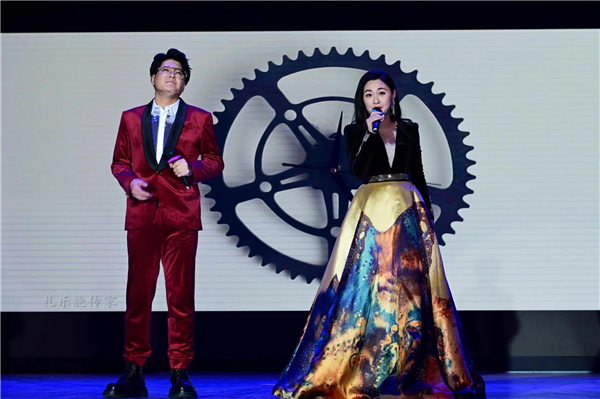 迎重阳孝道行天下 “人间重晚晴”大型公益晚会北京举行