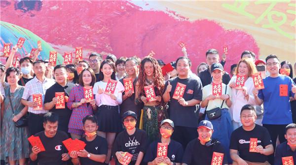 “哈丘爱标致”成都开机 白旭含生动演绎都市励志人生 “哈丘爱标致”成都开机 白旭含生动演绎都市励志人生