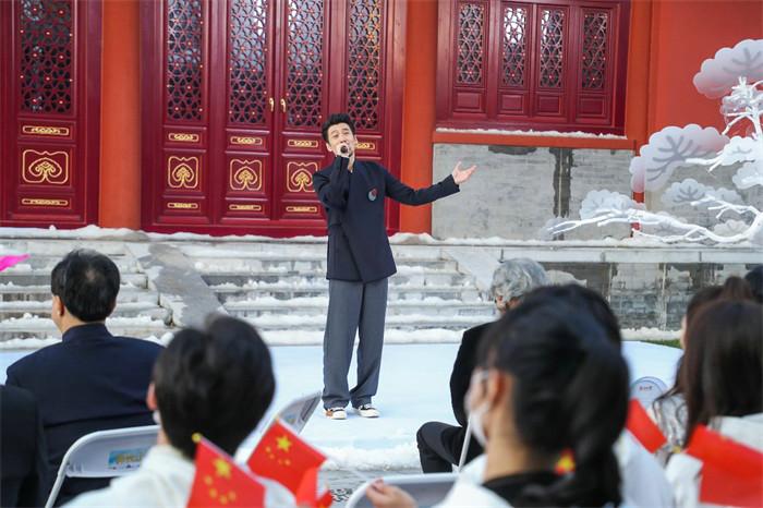 雪花盛开迎冬奥 歌满京华声如潮