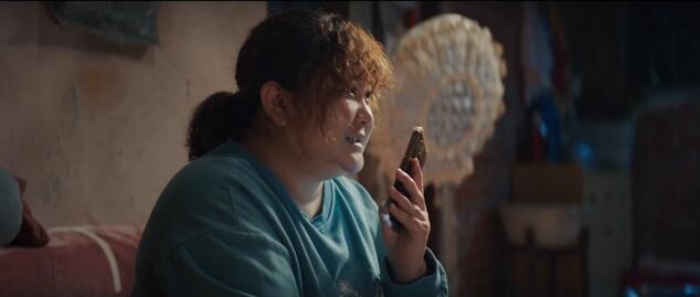 《穿过寒冬拥抱你》贾玲家乡话旁白1224点映1231相大抵跨年