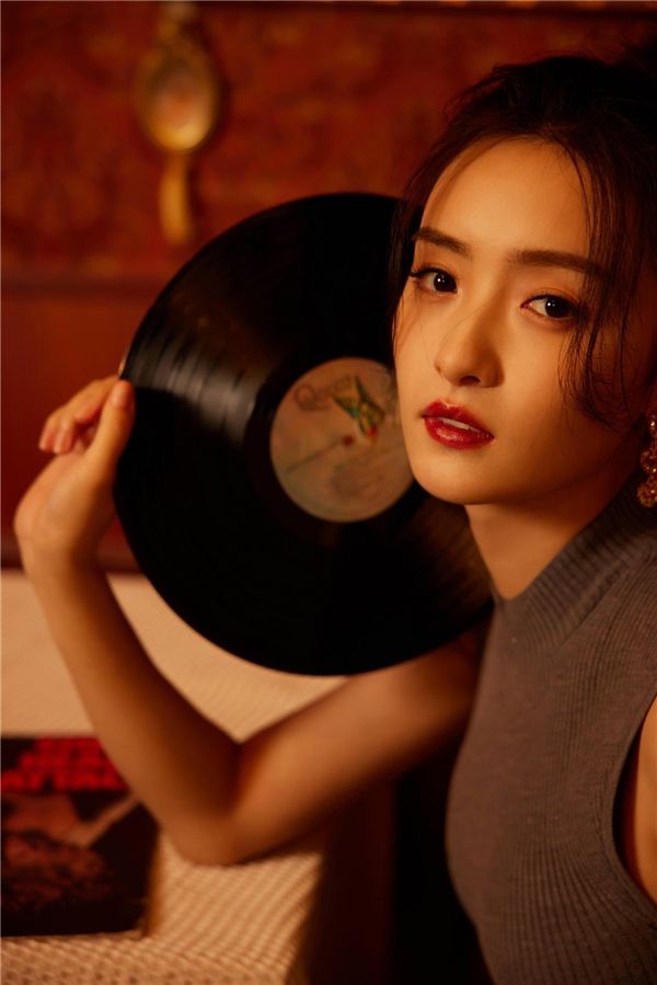 《缄默的证明》热播 孙嘉琪演绎警花梁笑看点多