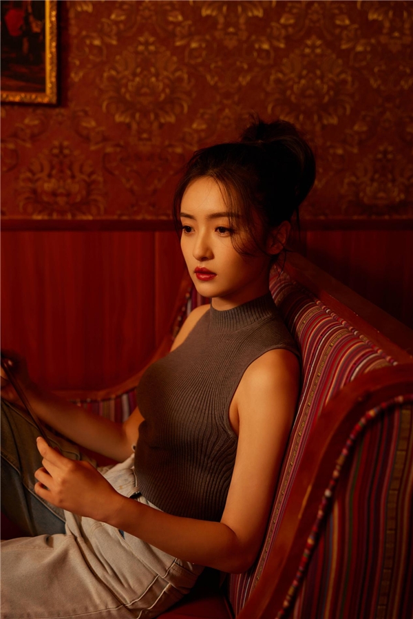 《缄默的证明》热播 孙嘉琪演绎警花梁笑看点多