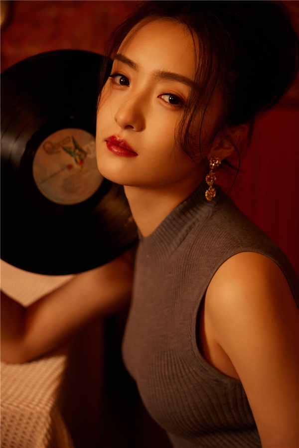 《缄默的证明》热播 孙嘉琪演绎警花梁笑看点多