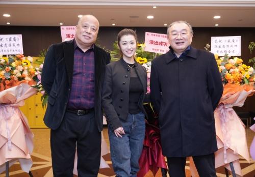 青年导演佟童编导原创话剧《盛魇》在上海成功上演